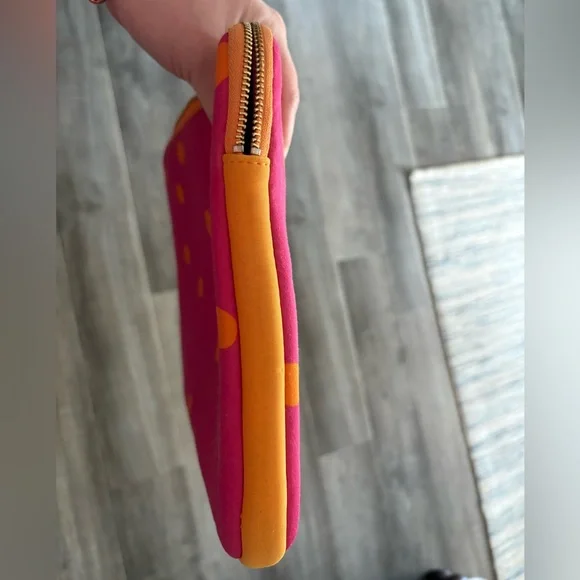 Kate Spade Pink Polka Dot Neoprene Laptop Sleeve – Fits 13” Preppy Colorful - Picture 9 of 11